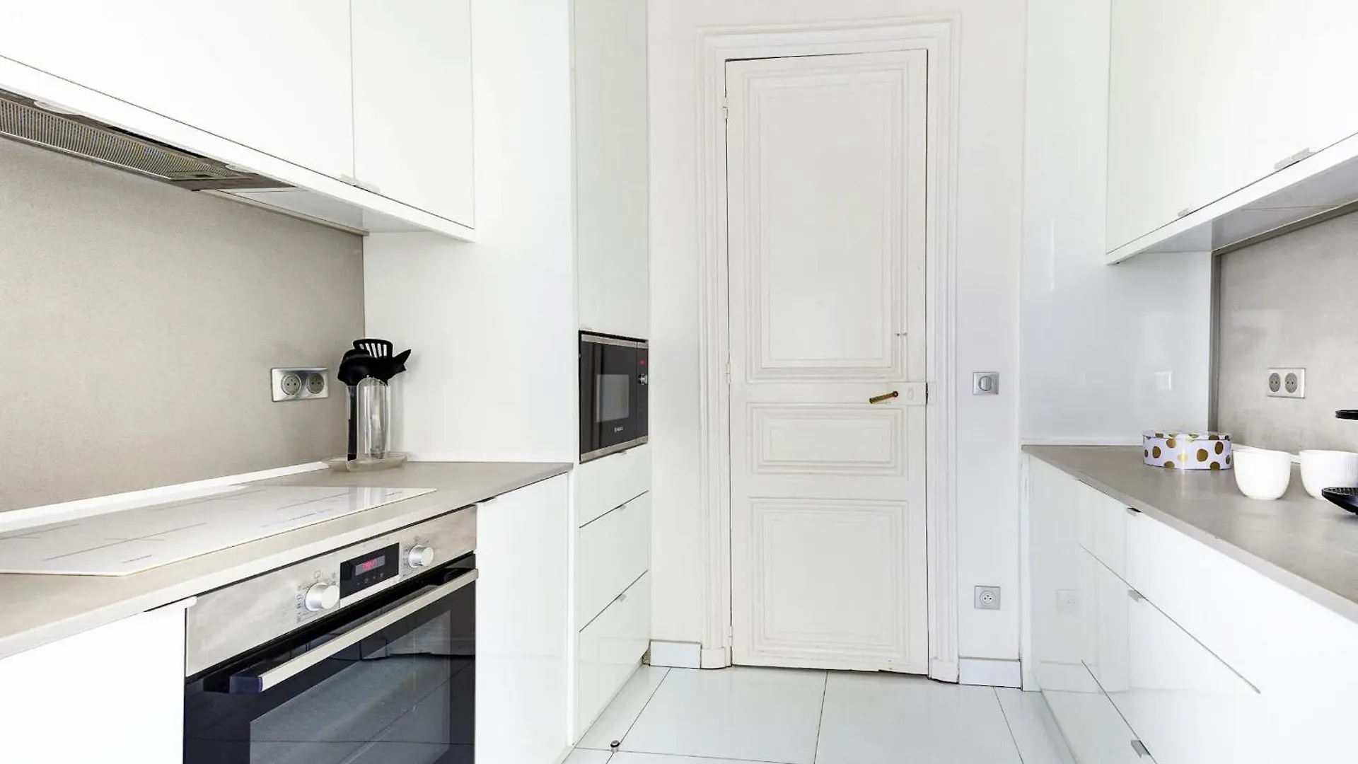 Appartement 3Br Parisian Charm Near Champs-Elysees & La Defense Frankrijk