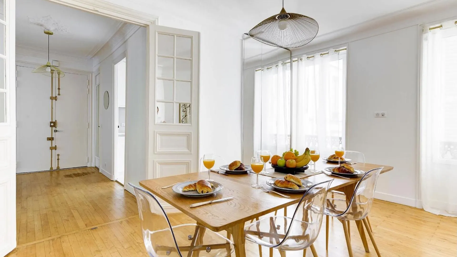 Appartement 3Br Parisian Charm Near Champs-Elysees & La Defense